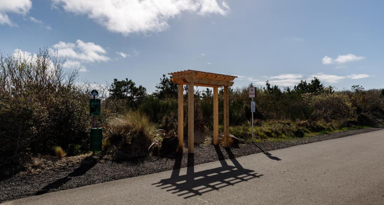 Otter Spotter On The Water Villa Ocean Shores Exterior foto